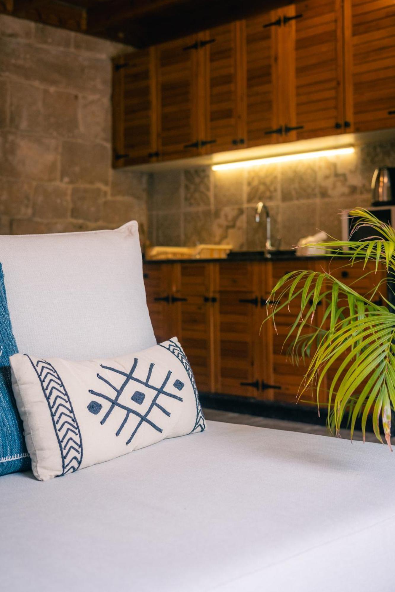 Old Town Guesthouses 拜特龙 外观 照片